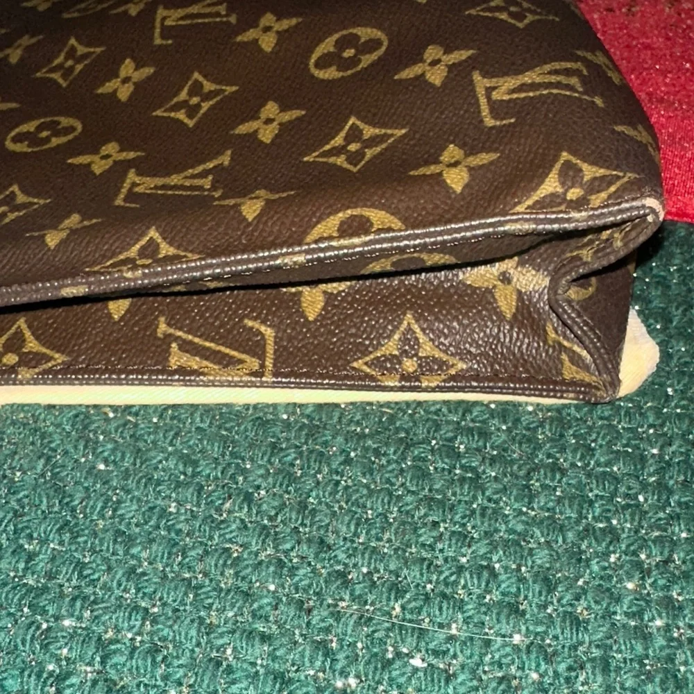 Louis Vuitton Monogram Toilette 26
